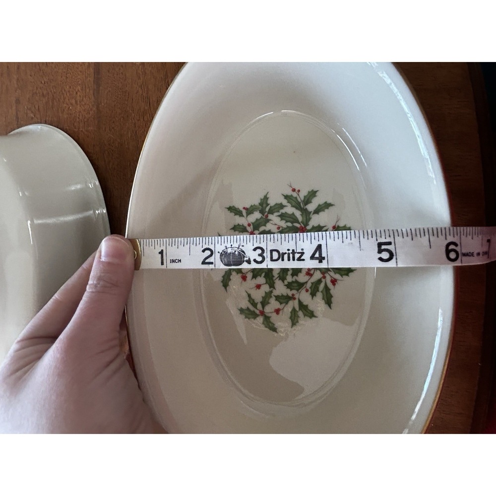 Lenox Holiday Holly Berry Oval 10 1/4" & 8.5"SERVING BOWL 24K Rim Lot Of 2 - Picture 9 of 13